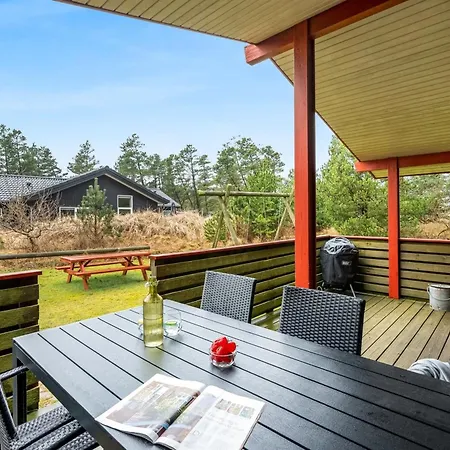 Samine - 1-2km From The Sea By Interhome *
