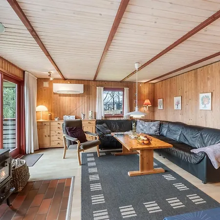 Samine - 1-2km From The Sea By Interhome Semesterbostad